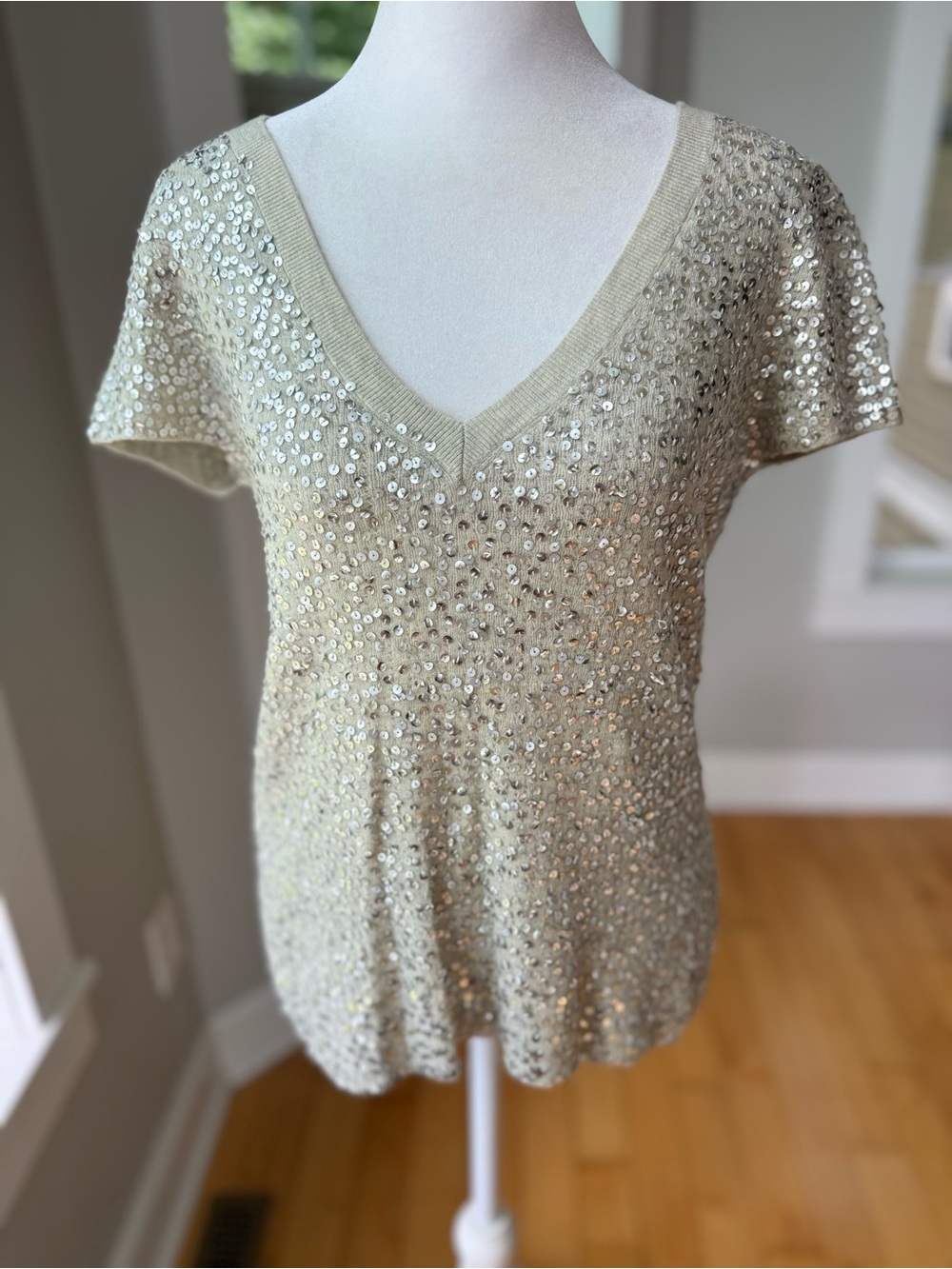 Escada Sport Silver Ivory Sequin V-Neck Short Sleeve Wool Cashmere Knit Top Sz M